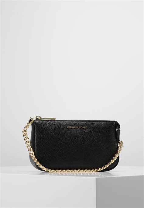 jet set medium chain pouchette michael kors|Jet Set Medium Logo Chain Shoulder Bag .